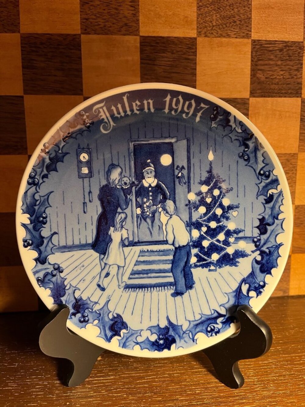 Porsgrund Christmas Julen 1997 Blue and White Decorative Plate A1134